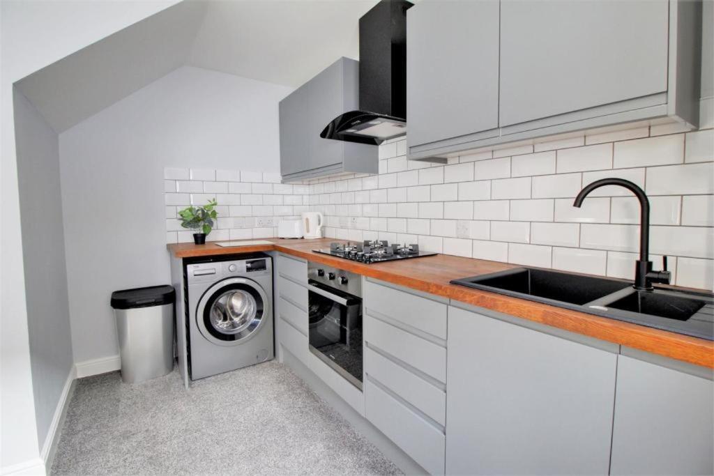 Nelson By The Docks Serviced Apartments By Roomsbooked Gloucester Luaran gambar